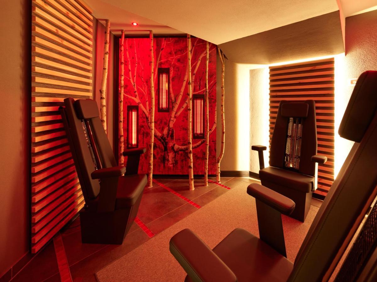 Hotel Erasmus - Mein Genuss- Und Wellnesshotel トラッセム エクステリア 写真